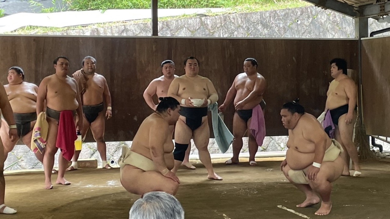 朝稽古の様子
