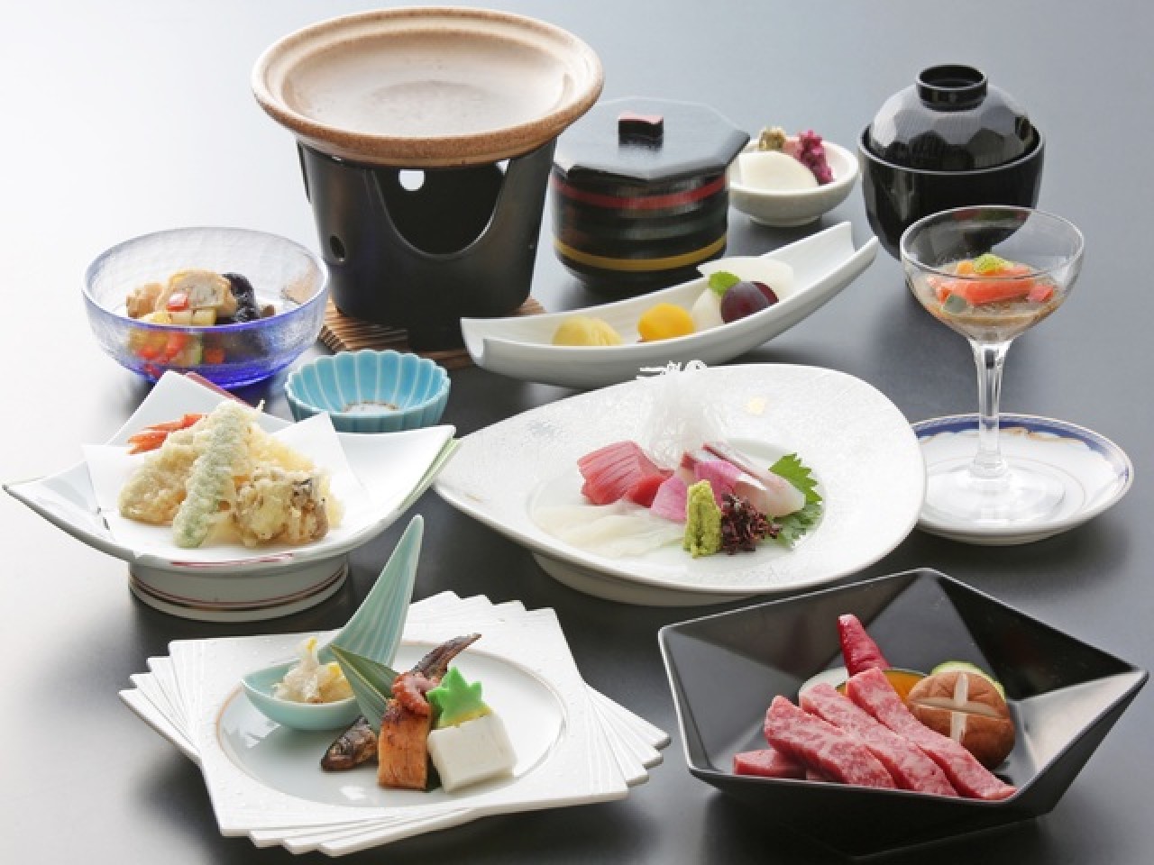 【料理長おすすめ】旬会席×黒毛和牛陶板焼き｜スタンダード1泊2食