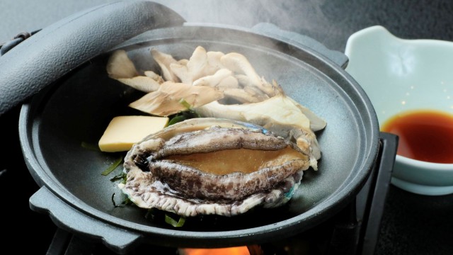 【早期割】30日前までのご予約で1100円引き！スタンダード・ご夕食は選べる牛肉orあわび