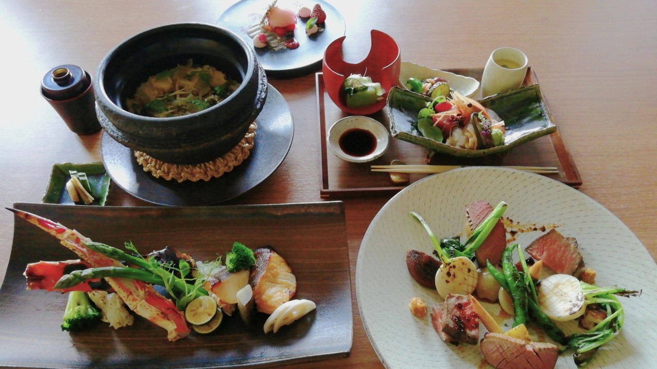 ◆旬菜和膳／ワンちゃんと離れずお部屋でご夕食をお愉しみいただけます（イメージ）