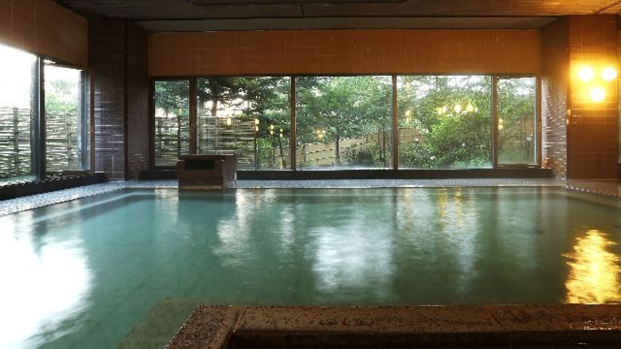 【大浴場／内風呂】「西の河原源泉」と「万代鉱」の混合泉※一例