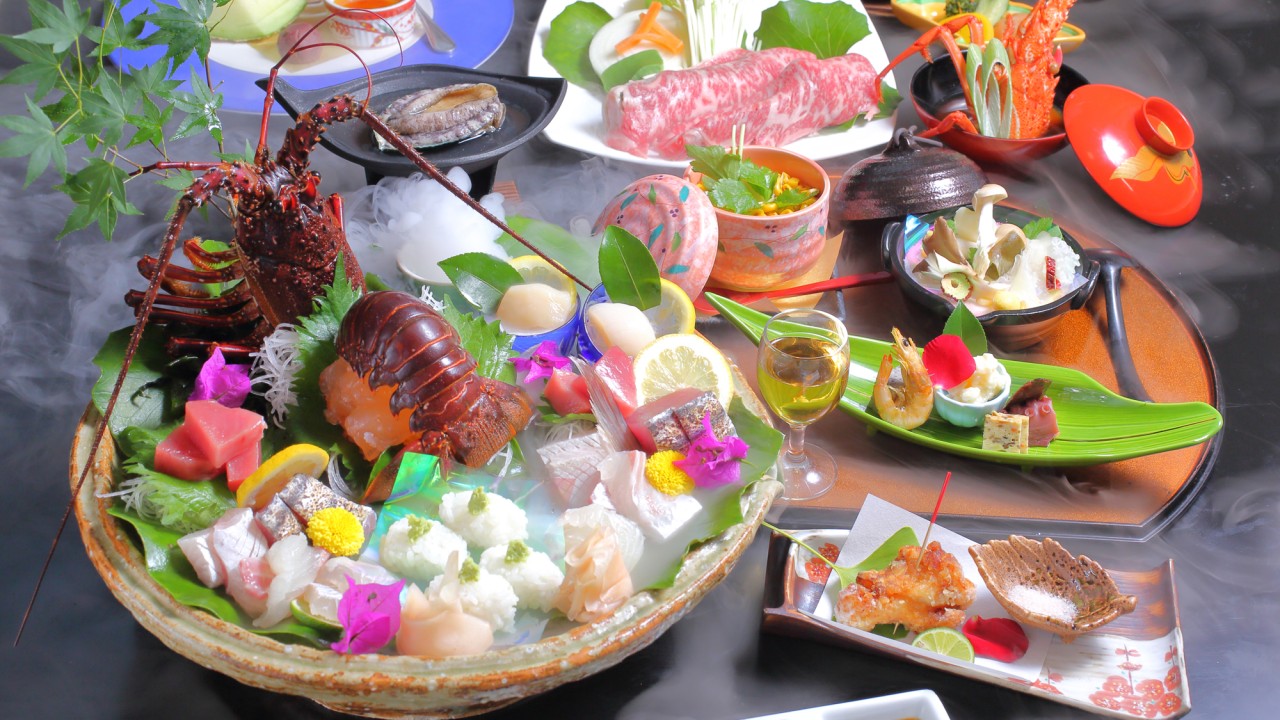 ☆【1泊2食付】南紀の味覚を満喫！伊勢海老+熊野牛+アワビetc質を重視 華兆「かちょう」