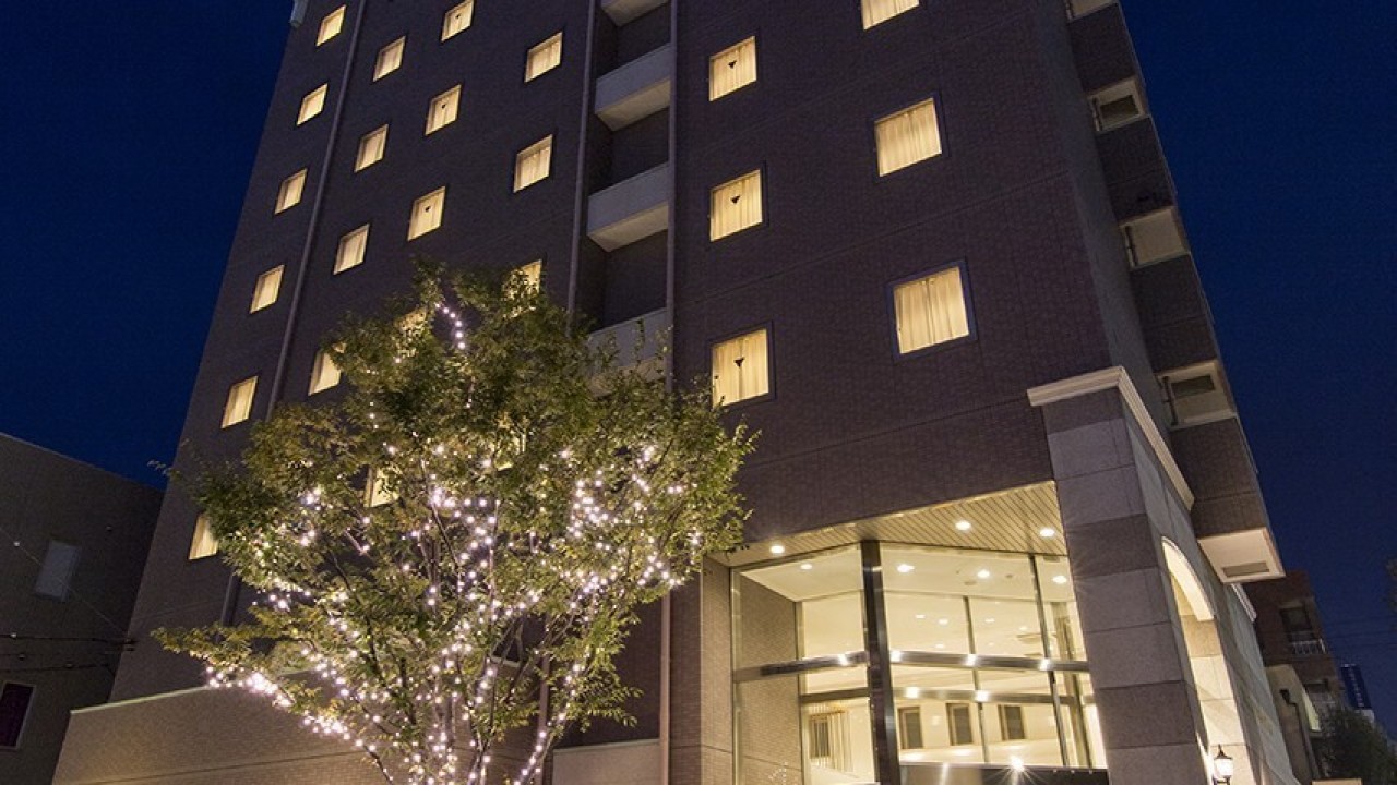 新館外観（夜）