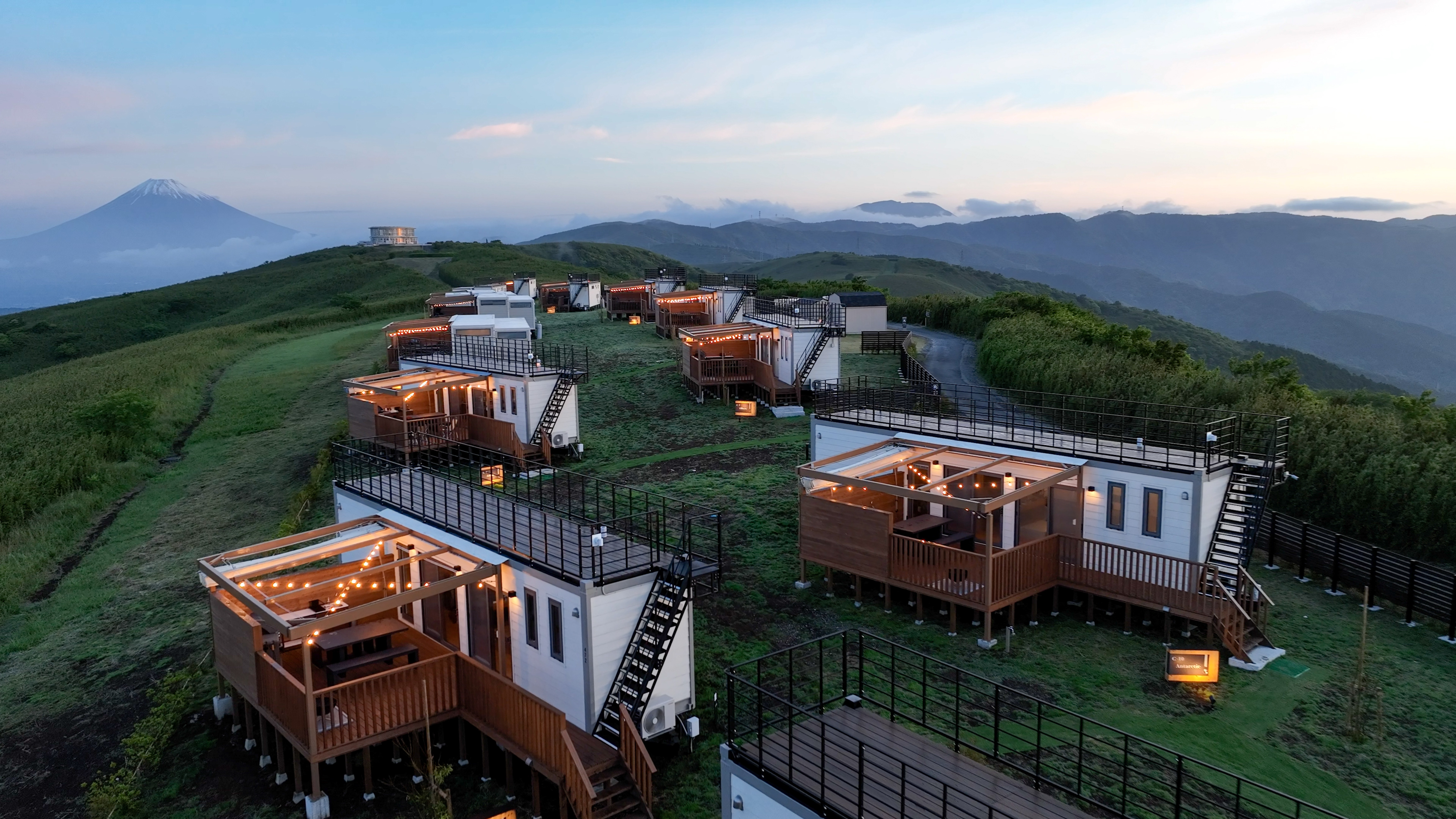 THE GLAMPING 箱根十国峠
