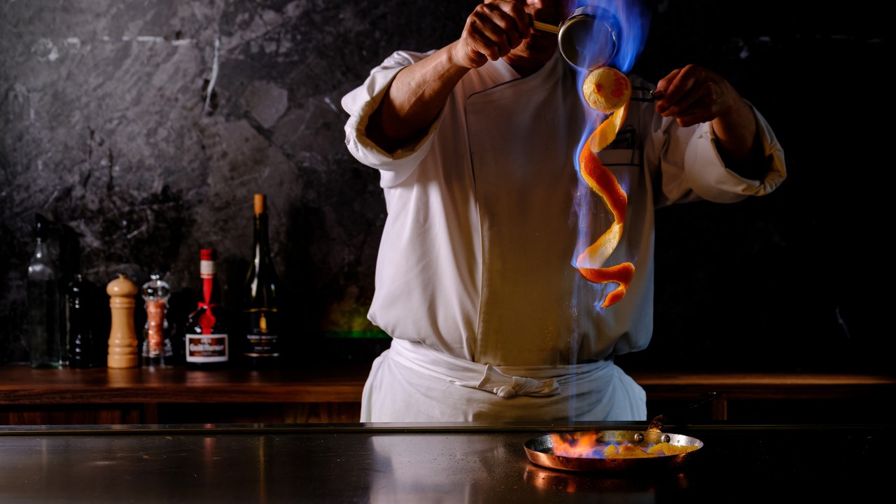 シェフの鉄板パフォーマンス