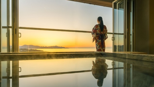 【6月限定】夕日鑑賞もご飯も。ゆったり、ゆっくりおいしい時間。120分ビュッフェプラン［K120KZ］