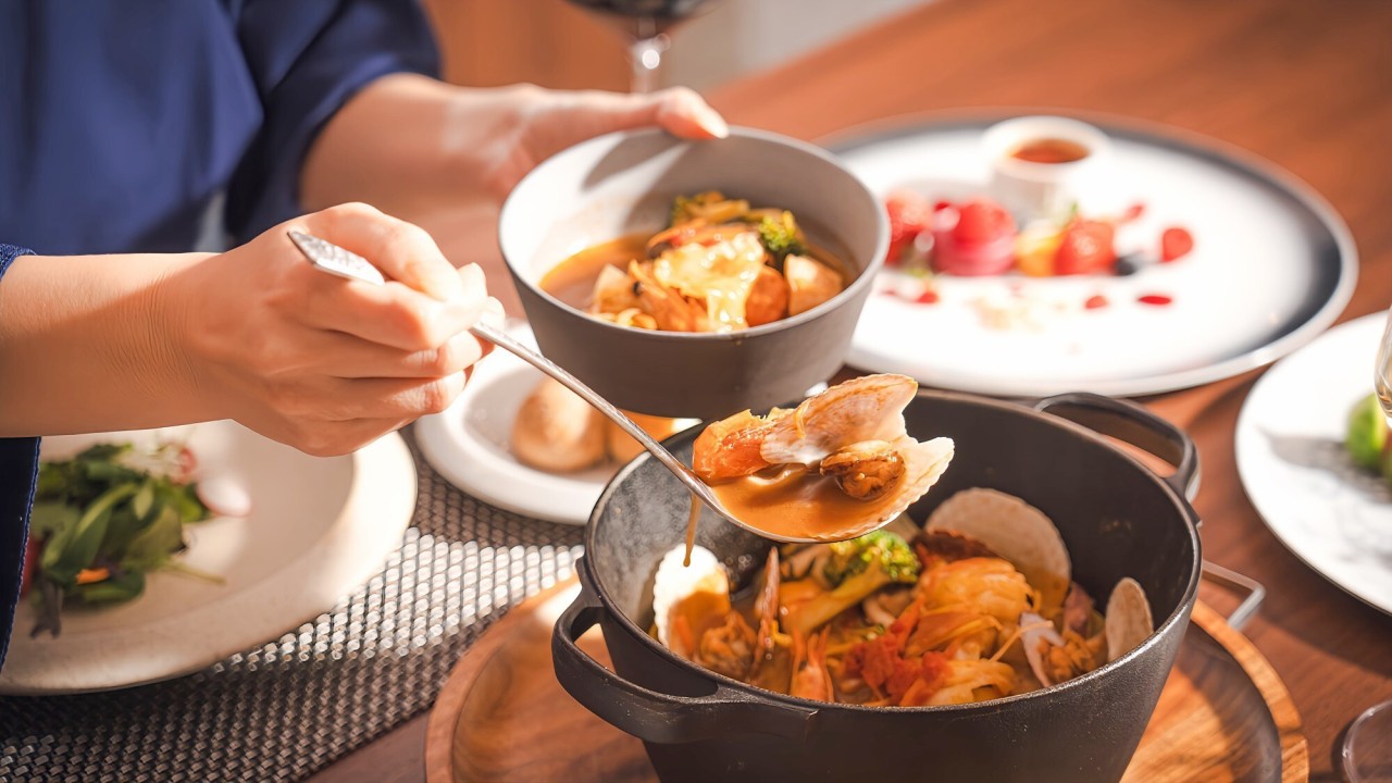 ◆カジュアルコース／個別盛りと大皿料理の組み合わせで北海道らしいダイナミックさを表現（イメージ）