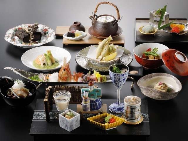 🌸春割🌸ジュニアスイート無料アップグレード《下鴨茶寮 》夕食・朝食付プラン(部屋特典なし)