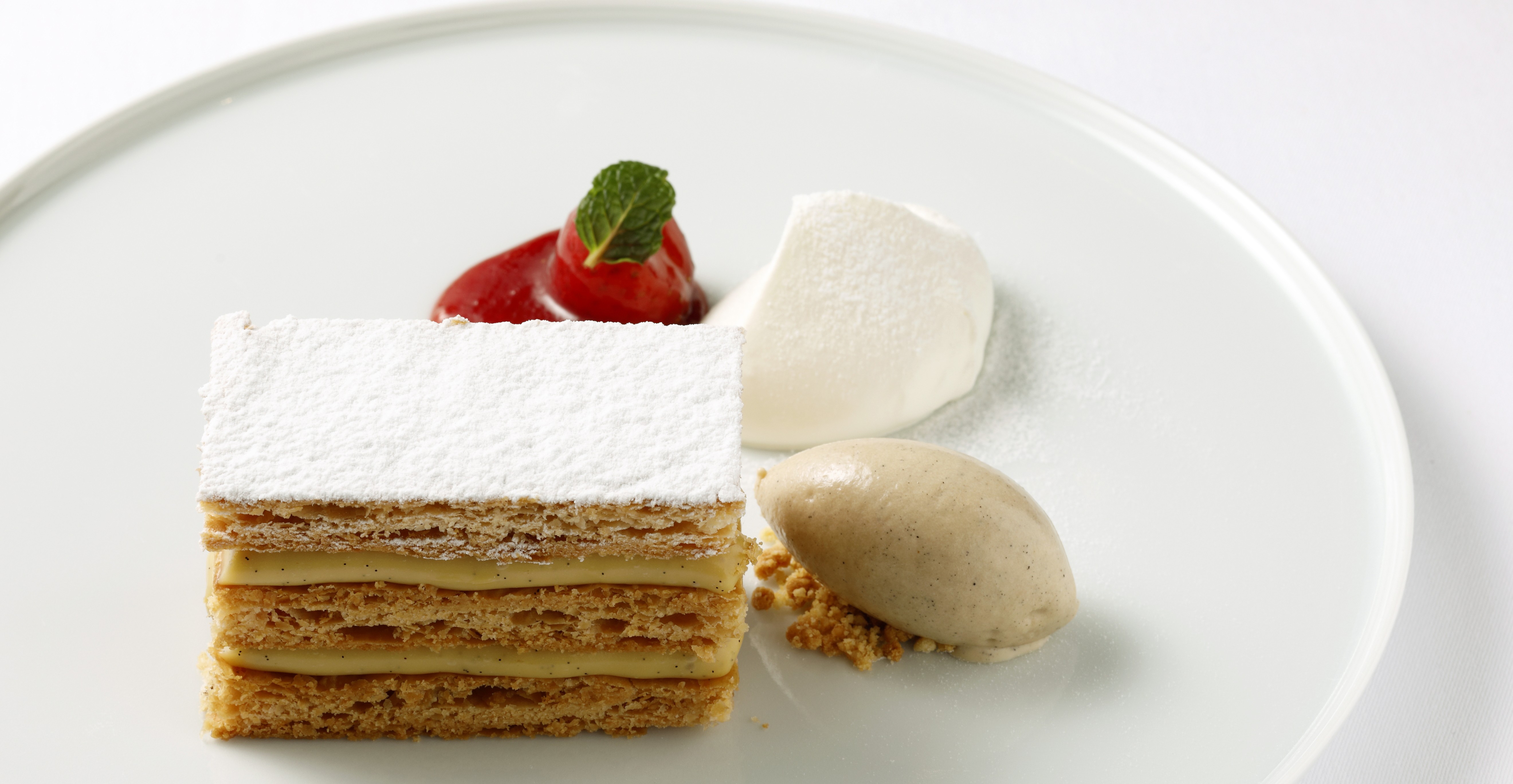 “French Half-Course to Savor the Seasons – Menu Plaisir” / Dinner & Breakfast Included (No Room Benefits)