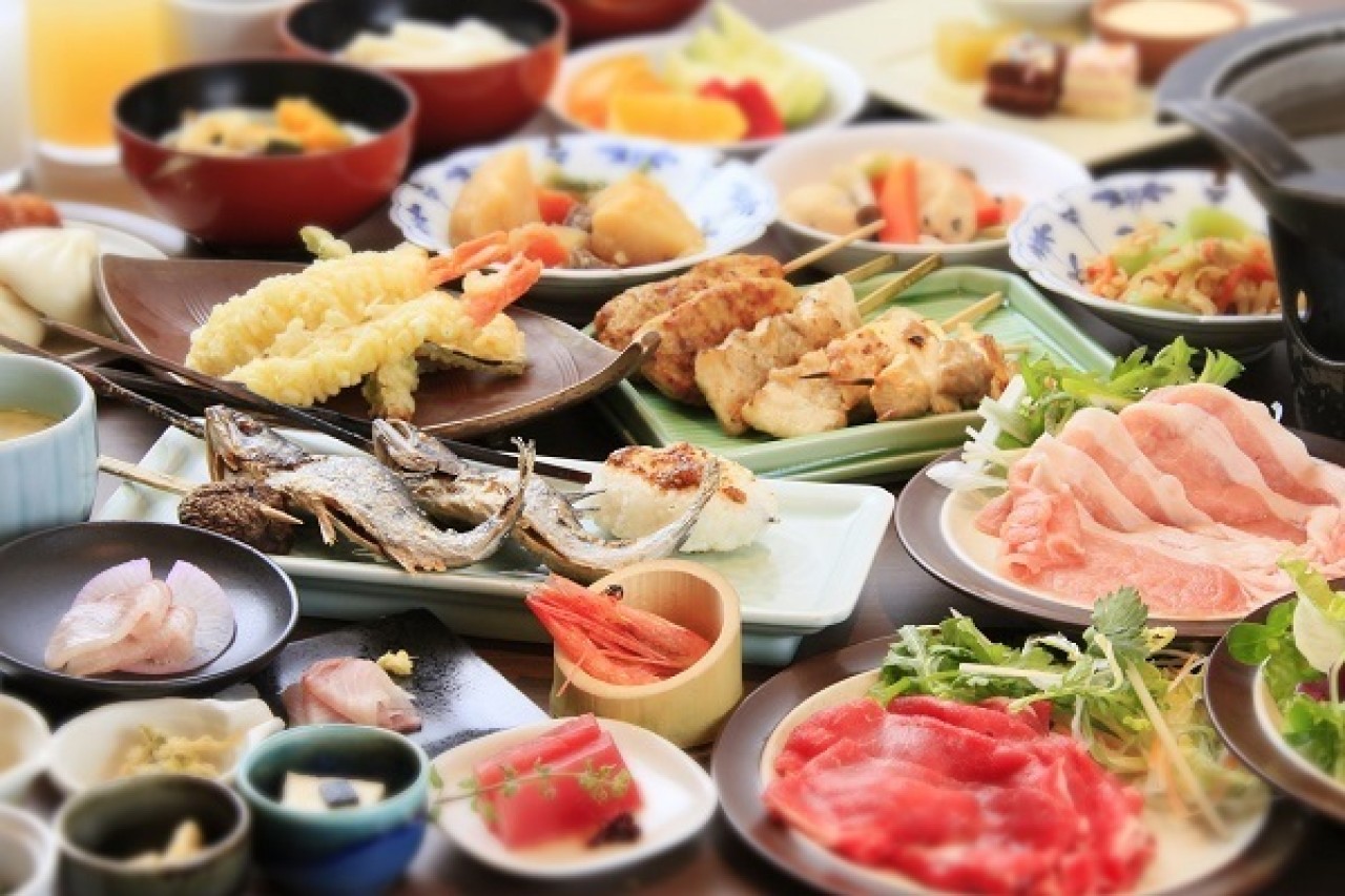 ★公式ＨＰ限定★【館内利用券付】1泊2食バイキングプラン