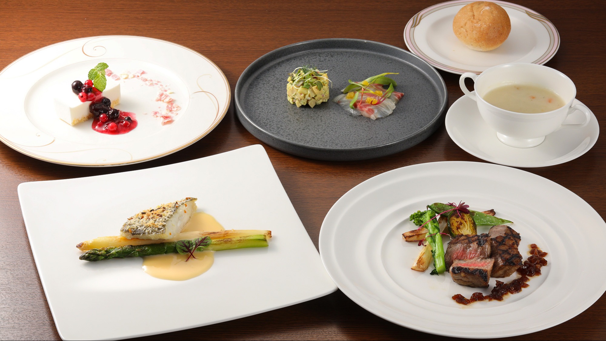 【欧風レストラン「バーデンバーデン」】飛騨食材たっぷりの彩り豊かなフレンチコース（一例）