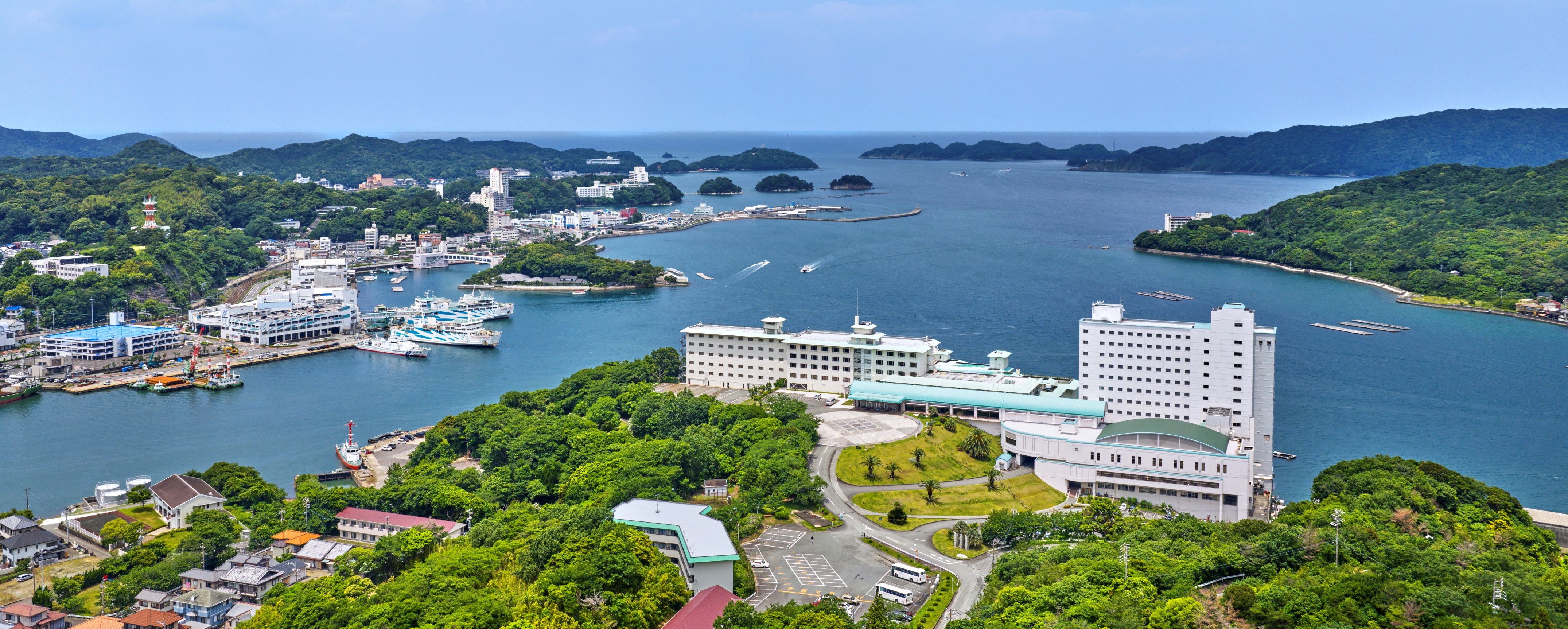 Toba Seaside Hotel