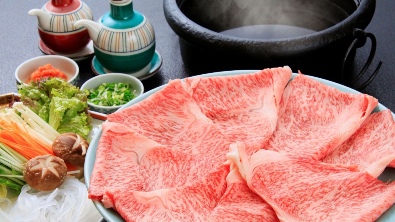 最高級A5ランクの【前沢牛】お肉本来の味が楽しめるしゃぶしゃぶを是非一度ご賞味あれ♪