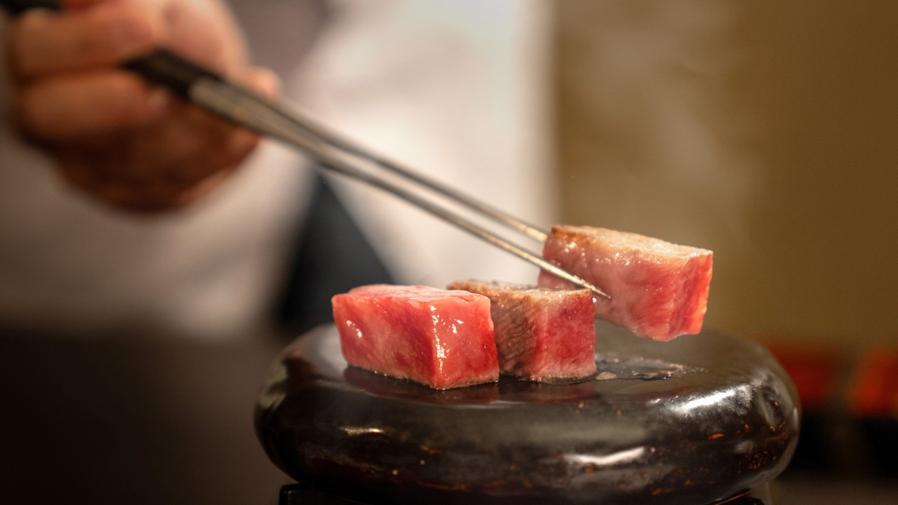 【山形牛ステーキ】ブランド牛「山形牛」を肉厚ステーキで◆温泉だけじゃないおふろcafeで極上のリラックス